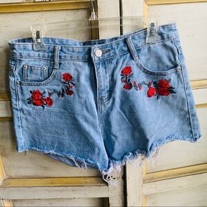 Runway Paris Distressed Rose Embroidered S…